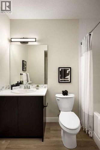 17 Amblefield View Nw, Calgary, AB - Indoor Photo Showing Bathroom
