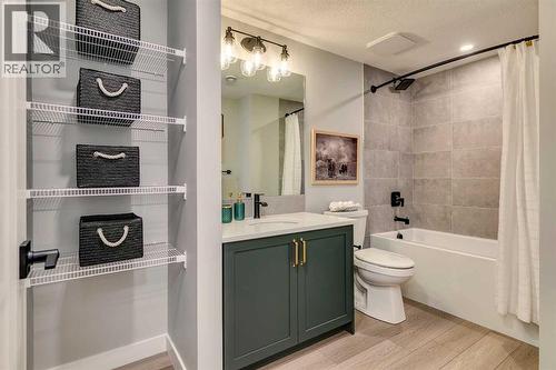 182 Setonstone Green Se, Calgary, AB - Indoor Photo Showing Bathroom