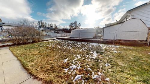 304 30Th Avenue, Cranbrook, BC - Outdoor