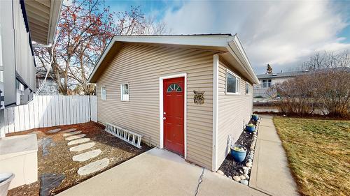 304 30Th Avenue, Cranbrook, BC - Outdoor