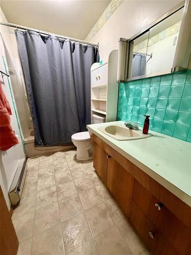 118 Wright Avenue E, Angusville, MB - Indoor Photo Showing Bathroom