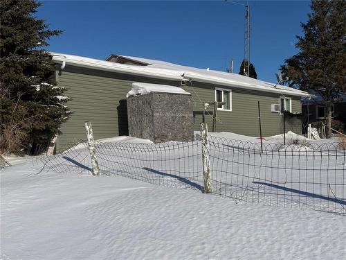 118 Wright Avenue E, Angusville, MB - Outdoor