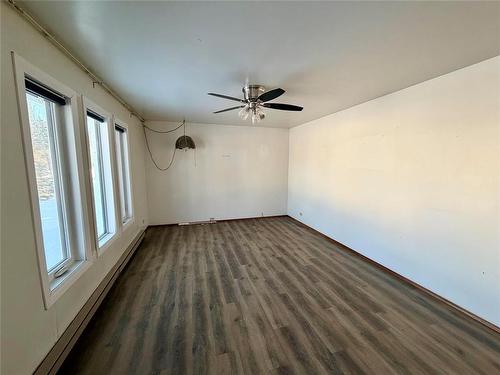 118 Wright Avenue E, Angusville, MB - Indoor Photo Showing Other Room