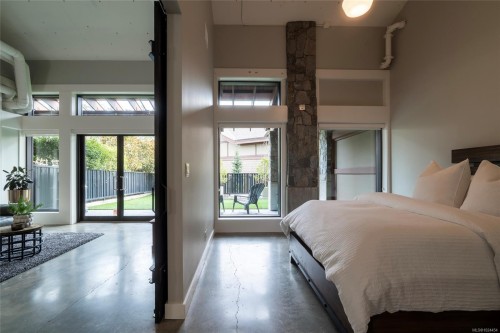 108-2049 Country Club Way, Langford, BC - Indoor Photo Showing Bedroom