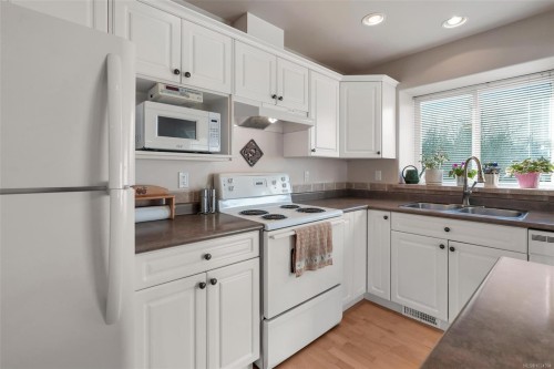 13-920 Brulette Pl, Mill Bay, BC 