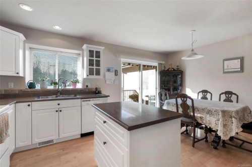 13-920 Brulette Pl, Mill Bay, BC 