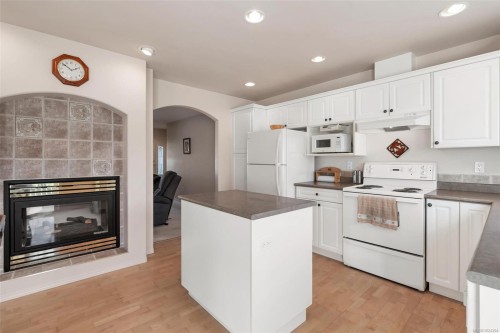 13-920 Brulette Pl, Mill Bay, BC 