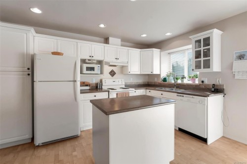 13-920 Brulette Pl, Mill Bay, BC 