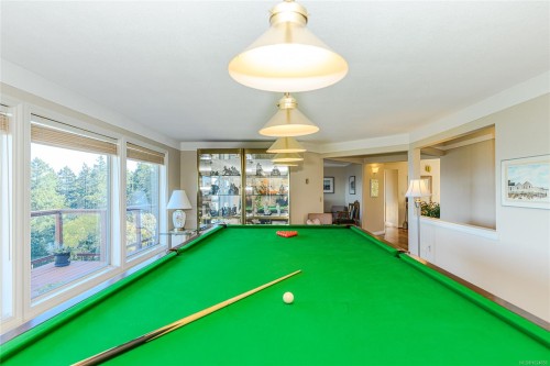 4727 Treetop Hts, Saanich, BC 