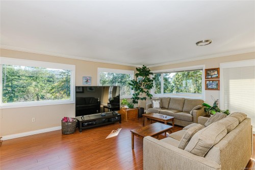 4727 Treetop Hts, Saanich, BC 