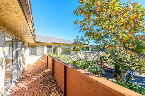 4727 Treetop Hts, Saanich, BC 