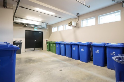 205-629 Speed Ave, Victoria, BC - Indoor