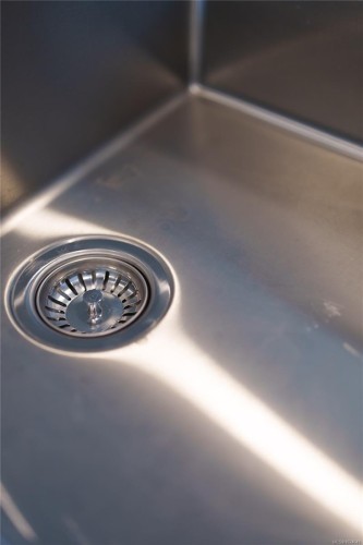 205-629 Speed Ave, Victoria, BC - Indoor Photo Showing Kitchen