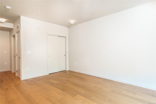 205-629 Speed Ave, Victoria, BC - Indoor Photo Showing Other Room