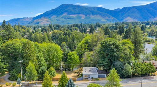 160 Cowichan Lake Rd, Lake Cowichan, BC 