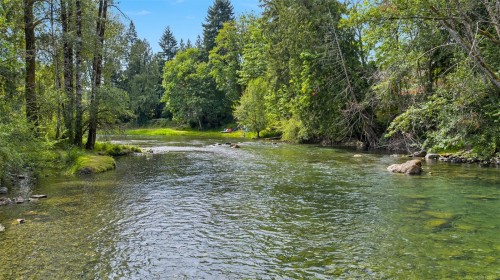 160 Cowichan Lake Rd, Lake Cowichan, BC 