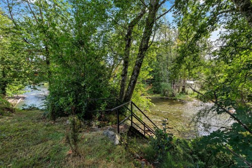 160 Cowichan Lake Rd, Lake Cowichan, BC 