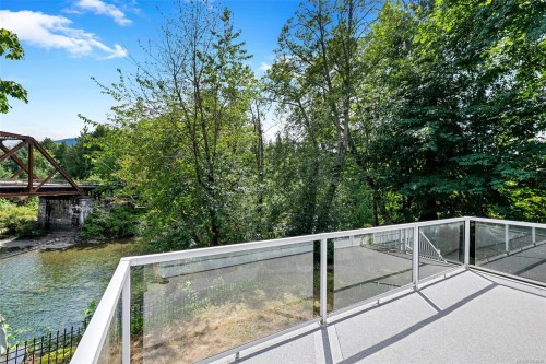 160 Cowichan Lake Rd, Lake Cowichan, BC 