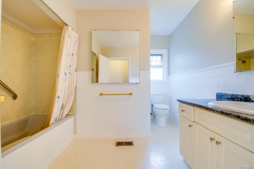 2588 11Th Ave, Port Alberni, BC 