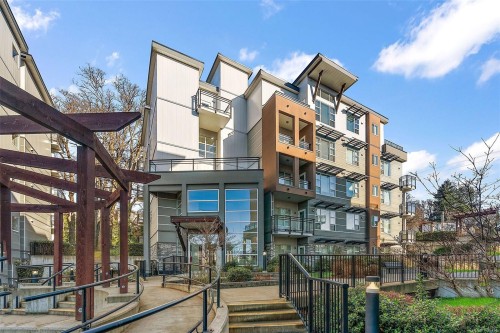 301-1018 Inverness Rd  Saanich, BC V8X 0B1