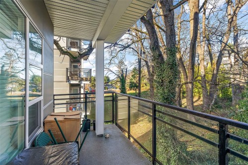 301-1018 Inverness Rd, Saanich, BC - Outdoor With Exterior