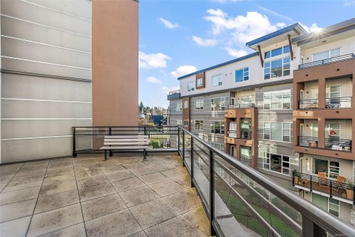 301-1018 Inverness Rd, Saanich, BC - Outdoor With Exterior