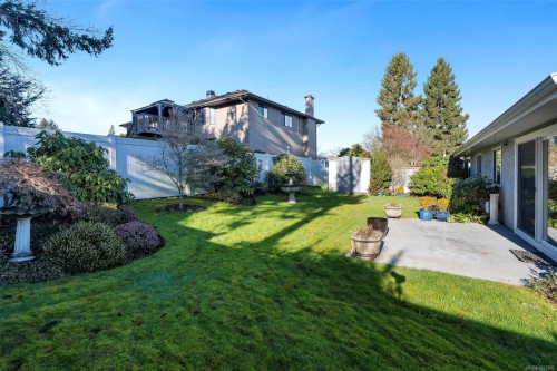 38-2560 Wilcox Terr, Central Saanich, BC 
