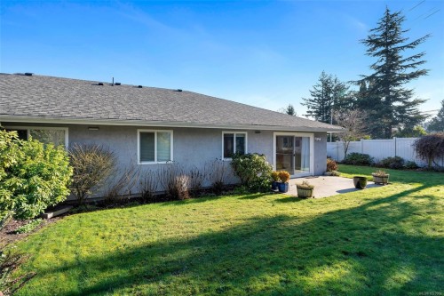 38-2560 Wilcox Terr, Central Saanich, BC 