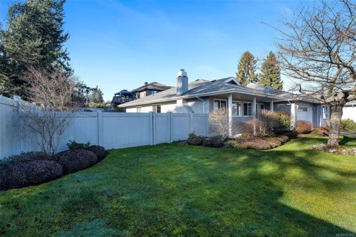 38-2560 Wilcox Terr, Central Saanich, BC 