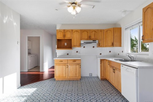 38-2560 Wilcox Terr, Central Saanich, BC 