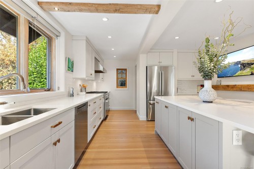 614 Monterey Ave, Oak Bay, BC 