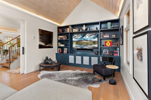 614 Monterey Ave, Oak Bay, BC 