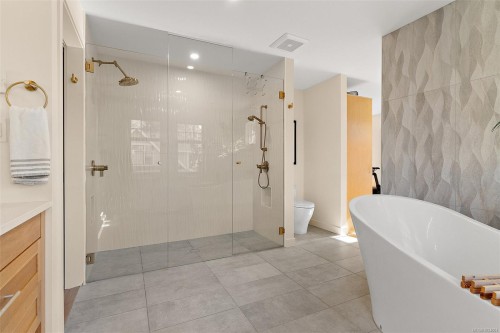 614 Monterey Ave, Oak Bay, BC 