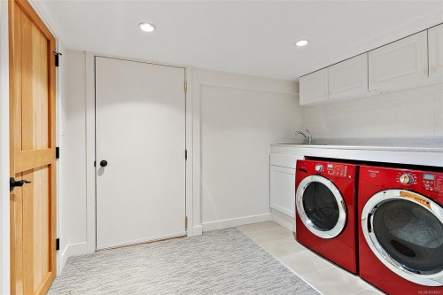 614 Monterey Ave, Oak Bay, BC 