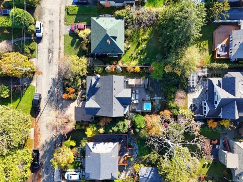 614 Monterey Ave, Oak Bay, BC 