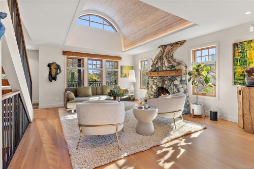 614 Monterey Ave, Oak Bay, BC 