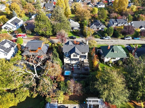 614 Monterey Ave, Oak Bay, BC 