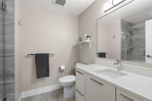 402-2500 Hackett Cres, Central Saanich, BC - Indoor Photo Showing Bathroom