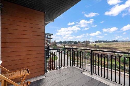 402-2500 Hackett Cres, Central Saanich, BC - Outdoor With Exterior