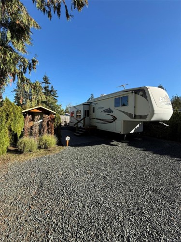 44-6050 Island Hwy, Qualicum Beach, BC 