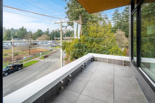306-5229 Cordova Bay Rd, Saanich, BC - Outdoor