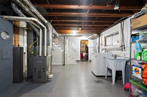 259 Crease Ave, Saanich, BC 