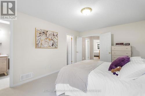11 Foxden Place, Ottawa, ON - Indoor Photo Showing Bedroom