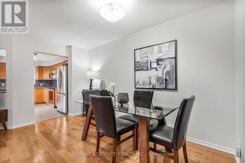 11 Foxden Place, Ottawa, ON - Indoor Photo Showing Dining Room