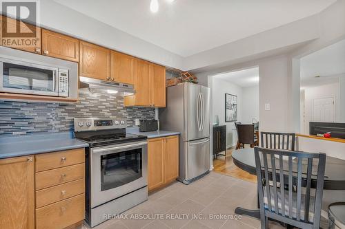 11 Foxden Place, Ottawa, ON - Indoor Photo Showing Kitchen With Stainless Steel Kitchen