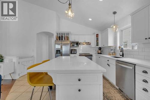 18 Lampard Crescent, Red Deer, AB - Indoor Photo Showing Kitchen With Stainless Steel Kitchen With Upgraded Kitchen