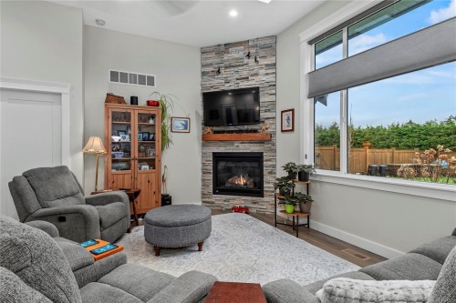 116 Walworth Rd, Campbell River, BC 