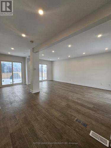 2084 Hunt Crescent, Burlington, ON - Indoor Photo Showing Other Room