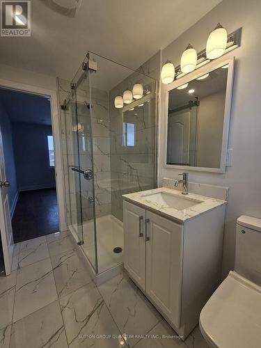 2084 Hunt Crescent, Burlington, ON - Indoor Photo Showing Bathroom