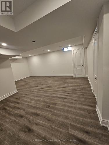 2084 Hunt Crescent, Burlington, ON - Indoor Photo Showing Other Room